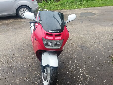 1990 Honda CBR 1000F, красный, 260000 рублей, вид 4