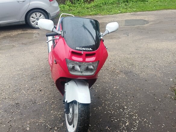 1990 Honda CBR 1000F, красный, 260000 рублей - вид 3
