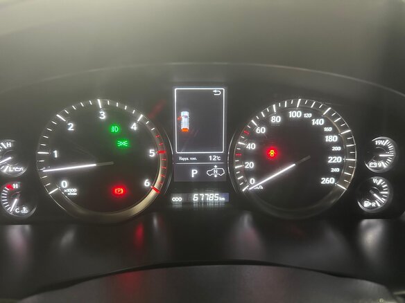 2019 Lexus LX 450d III Рестайлинг 2, белый, 11200000 рублей - вид 5