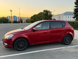 2011 Kia Ceed I Рестайлинг, красный, 750000 рублей, вид 3