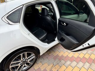 2021 Kia Cerato IV, белый, 2050000 рублей, вид 4