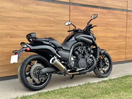 2020 Yamaha VMAX 1700, чёрный, 1950000 рублей, вид 4