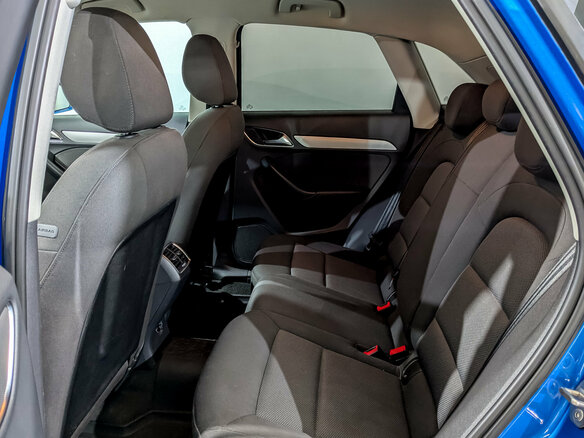 2015 Audi Q3 I (8U) Рестайлинг, голубой, 1955000 рублей - вид 11