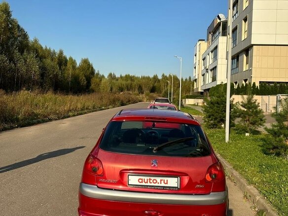 2009 Peugeot 206, красный, 350000 рублей - вид 2