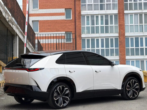 2025 Mazda EZ-60, белый, 4870000 рублей - вид 8