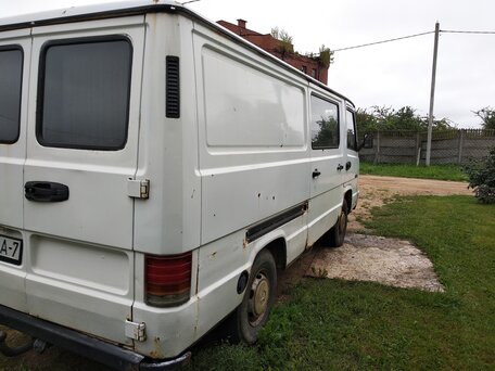 1994 Mercedes-Benz MB 100, белый, 135086 рублей, вид 3