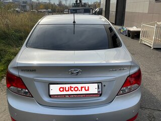 2011 Hyundai Solaris I, серебристый, 750000 рублей, вид 5