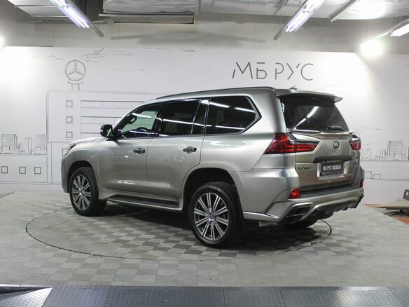 2016 Lexus LX 570 III Рестайлинг 2, серый, 5850000 рублей - вид 9