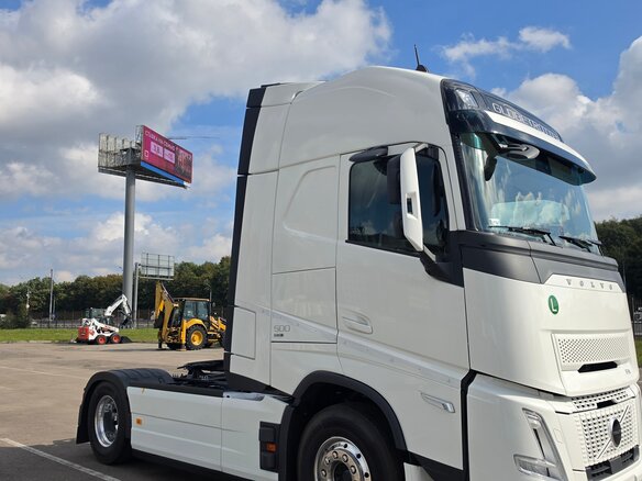 2026 Volvo FH, белый, 20000000 рублей - вид 1