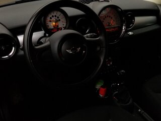 2011 Mini Hatch One II (R56) Рестайлинг, красный, 890000 рублей, вид 5