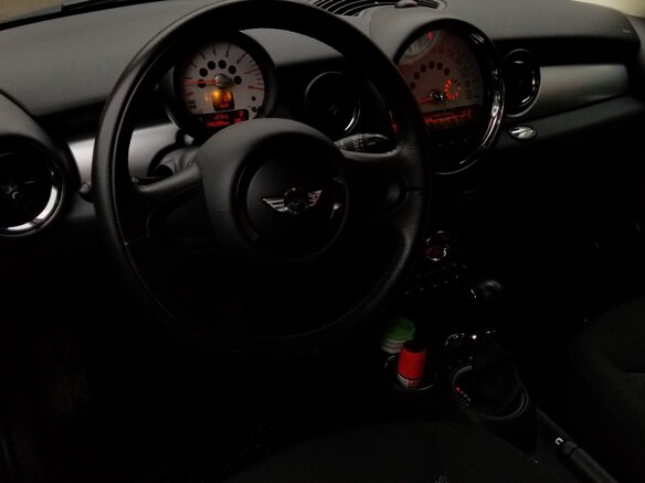 2011 Mini Hatch One II (R56) Рестайлинг, красный, 890000 рублей - вид 4