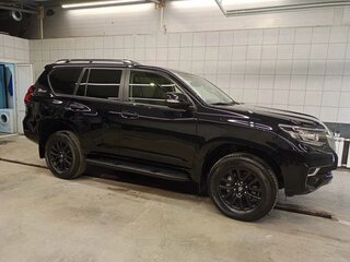 2022 Toyota Land Cruiser Prado 150 Series Рестайлинг 3, чёрный, 7580000 рублей, вид 3