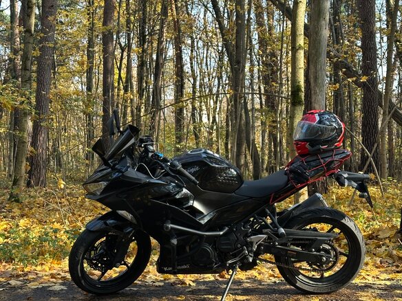 2018 Kawasaki Ninja 400, чёрный, 470000 рублей - вид 3