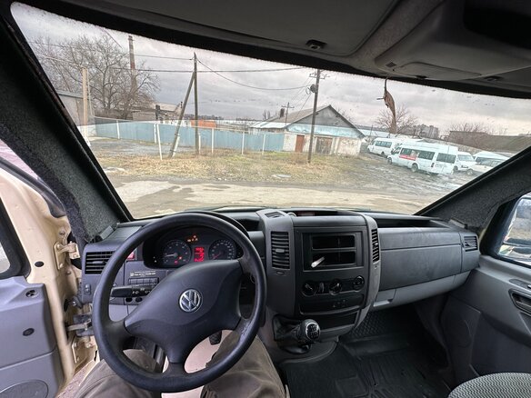2012 Volkswagen Crafter, бежевый, 1600000 рублей - вид 12