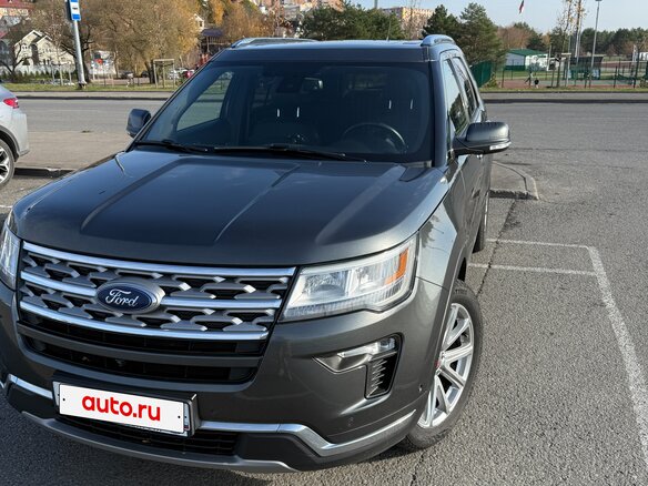 2019 Ford Explorer V Рестайлинг 2, серый, 3650000 рублей - вид 1