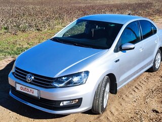 2018 Volkswagen Polo V Рестайлинг, серебристый, 1600000 рублей, вид 4