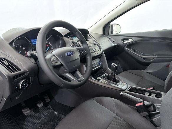 2017 Ford Focus III Рестайлинг, белый, 1190000 рублей - вид 5
