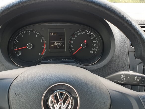 2015 Volkswagen Polo V Рестайлинг, чёрный, 750000 рублей - вид 6
