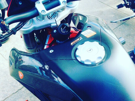 2008 Ducati Hypermotard, красный, 650000 рублей, вид 1