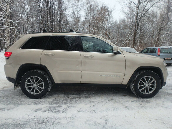 2013 Jeep Grand Cherokee IV (WK2) Рестайлинг, бежевый - вид 3