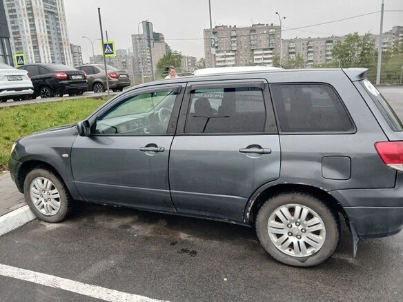 2001 Mitsubishi Airtrek I, серый, 360000 рублей - вид 4