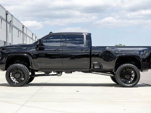 2026 Chevrolet Silverado, чёрный, 17460000 рублей - вид 6