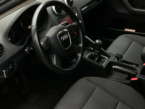 2010 Audi A3 II (8P) Рестайлинг 2, серебристый, 900000 рублей - вид 8
