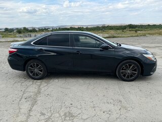 2015 Toyota Camry VII (XV50) Рестайлинг, чёрный, 1650000 рублей, вид 3
