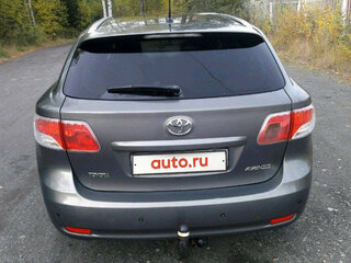 2009 Toyota Avensis III, серебристый, 1200000 рублей, вид 4