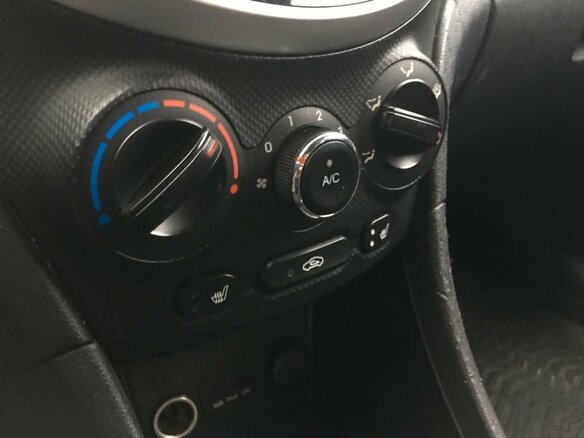 2013 Hyundai Solaris I, белый - вид 4