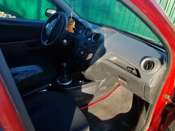 2007 Ford Fiesta Mk5, красный - вид 5