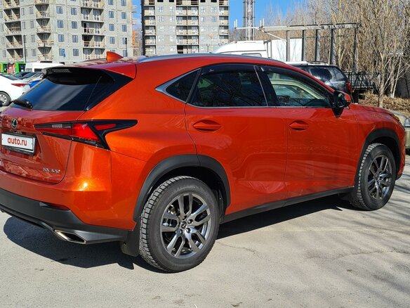 2021 Lexus NX 300 I Рестайлинг, оранжевый, 4850000 рублей - вид 4