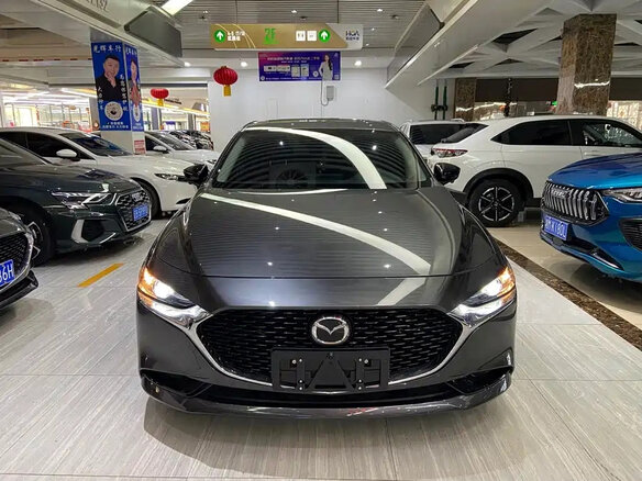 2022 Mazda 3 Axela IV (BP), серый, 1650000 рублей - вид 4