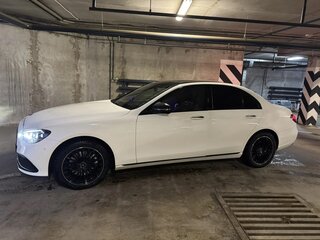 2021 Mercedes-Benz E-Класс 250 V (W213, S213, C238) Рестайлинг, белый, 4750000 рублей, вид 1