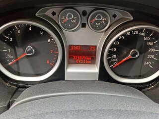 2011 Ford Focus II Рестайлинг, серый, 650000 рублей, вид 5