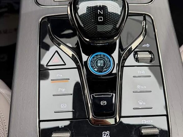 2025 BYD Han DM-i I Рестайлинг 2, серый, 3970000 рублей - вид 22