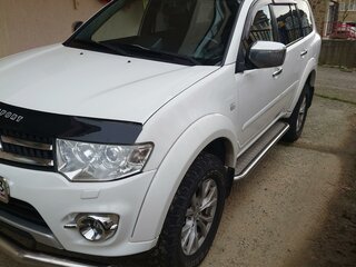 2015 Mitsubishi Pajero Sport II Рестайлинг, белый, 1999990 рублей, вид 1