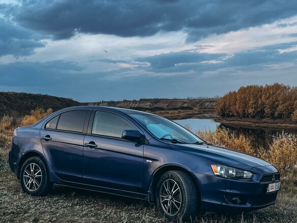 2010 Mitsubishi Lancer X, синий, 900000 рублей