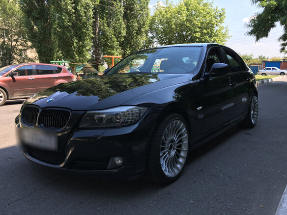 2009 BMW 3 серии 320i V (E90/E91/E92/E93) Рестайлинг, чёрный - вид 1