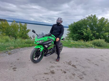 2018 Kawasaki Ninja 400, зелёный, 480000 рублей, вид 2
