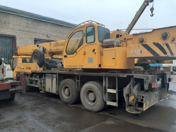 2008 XCMG XCT25L5, золотистый - вид 1