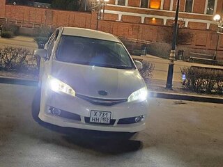 2013 Toyota Wish II Рестайлинг, белый, 1750000 рублей, вид 1