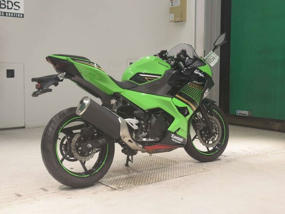 2019 Kawasaki Ninja 400, зелёный, 599000 рублей - вид 4