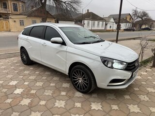 2018 Lada (ВАЗ) Vesta SW I, белый, 870000 рублей, вид 3
