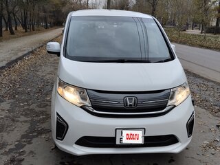 2016 Honda Stepwgn V, белый, 1960000 рублей, вид 1