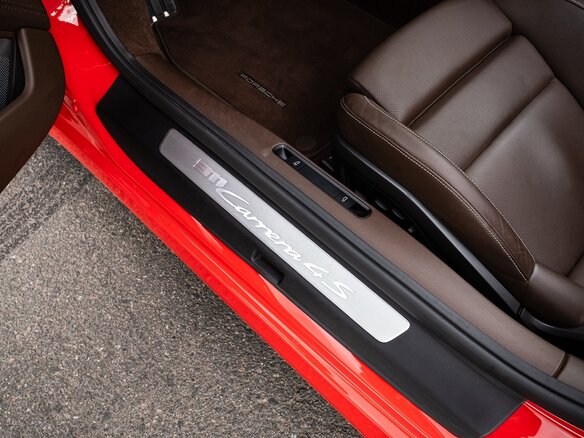 2019 Porsche 911 Carrera 4S VIII (992), красный - вид 31