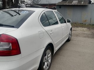 2010 Skoda Octavia Czech market II (A5) Рестайлинг, белый, 650000 рублей, вид 5