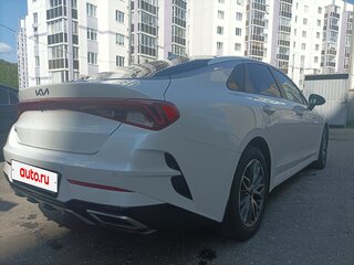 2021 Kia K5 III, белый, 2440000 рублей, вид 4