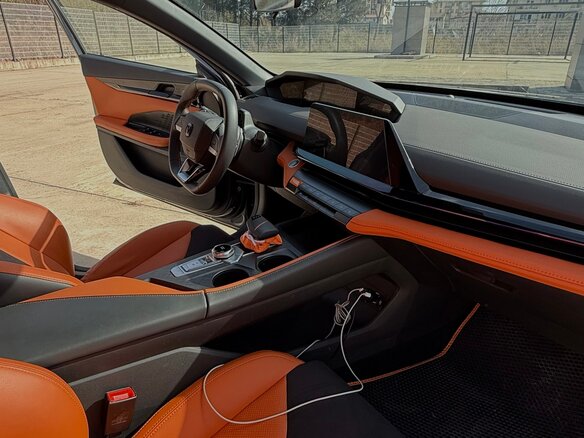 2023 Changan UNI-V I, серый, 2800000 рублей - вид 18