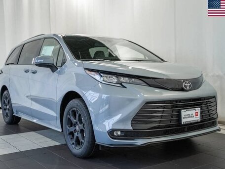 Toyota Sienna IV